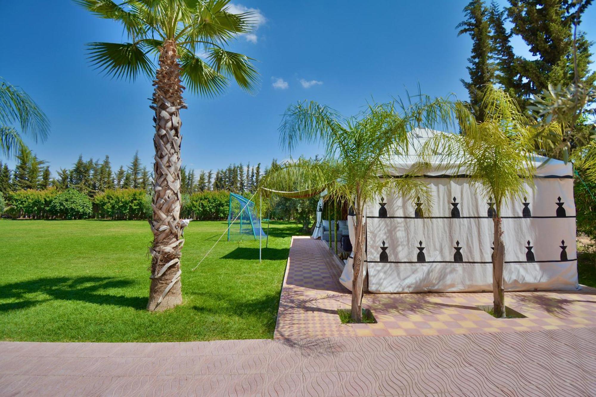 Ferme De Vacances Avec Une Grande Villa A Marrakech Marrakesh Eksteriør bilde