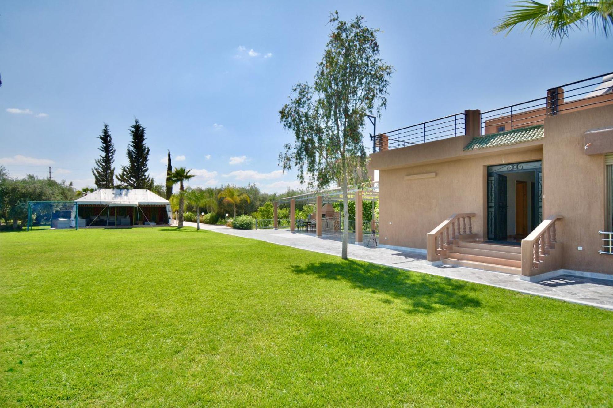 Ferme De Vacances Avec Une Grande Villa A Marrakech Marrakesh Eksteriør bilde